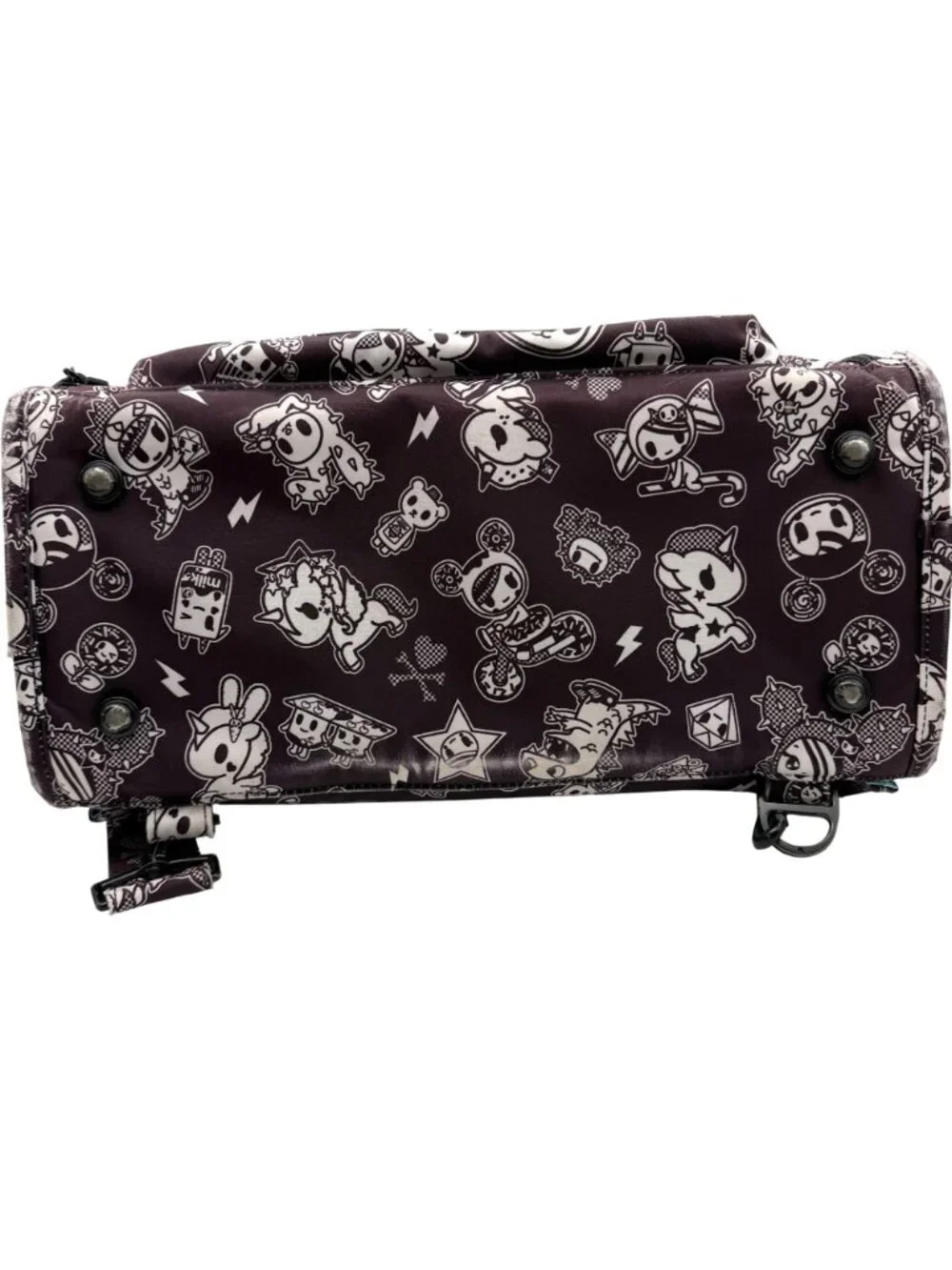 TokiDoki X JuJuBe Queens Court diaper bag maroon white zippered backpack
